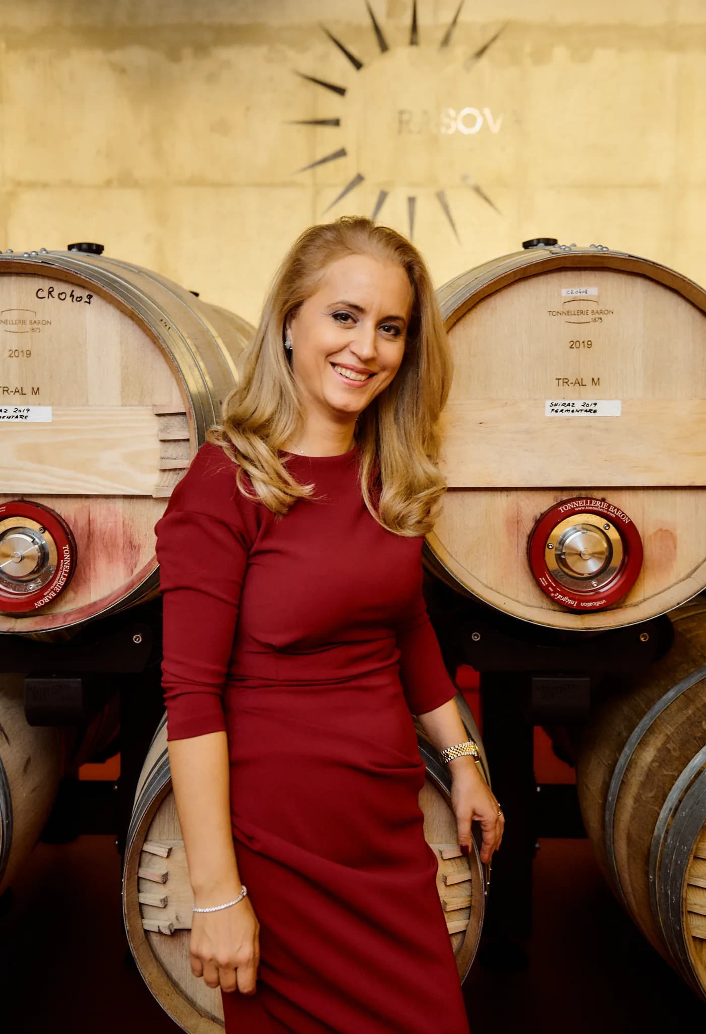Zoe Ghiuri, între butoaiele de barrique ale cramei